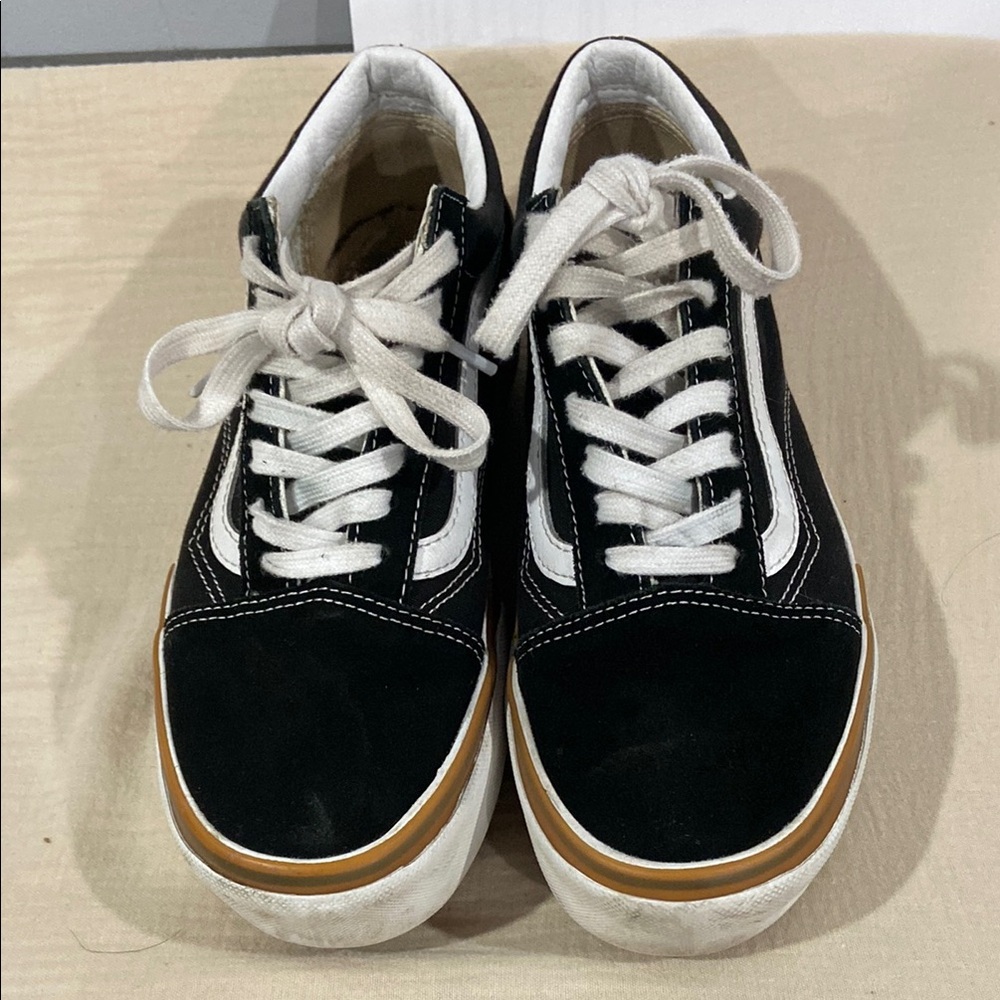 Vans - Picture 2 of 3